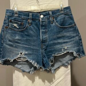 Levi’s shorts